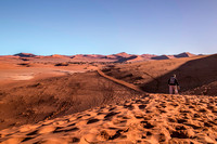 Hiking out of Deadvlei